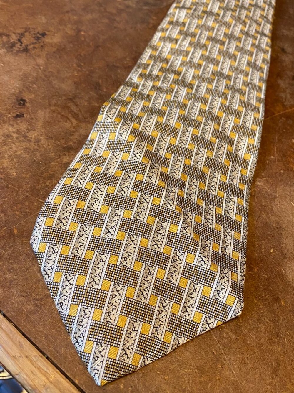 1990s Guess USA American Classics Tie Yellow Black Geometric Pattern 100% Silk